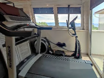 3-Bedroom Sea-View Villa with Private Pool in Drenje