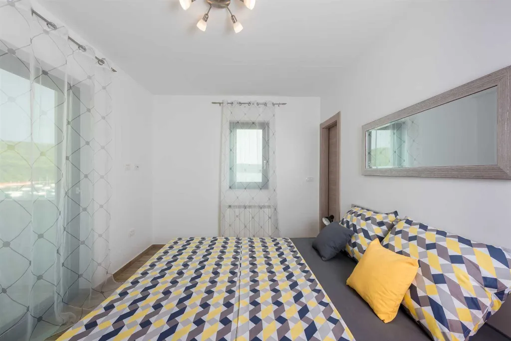 Holiday House in Trget with Private Pool & Sea Views