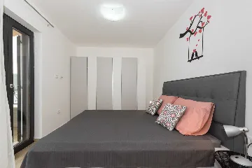 Holiday House in Trget with Private Pool & Sea Views