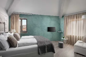 Queen Room in Labin for Up to 2 Guests