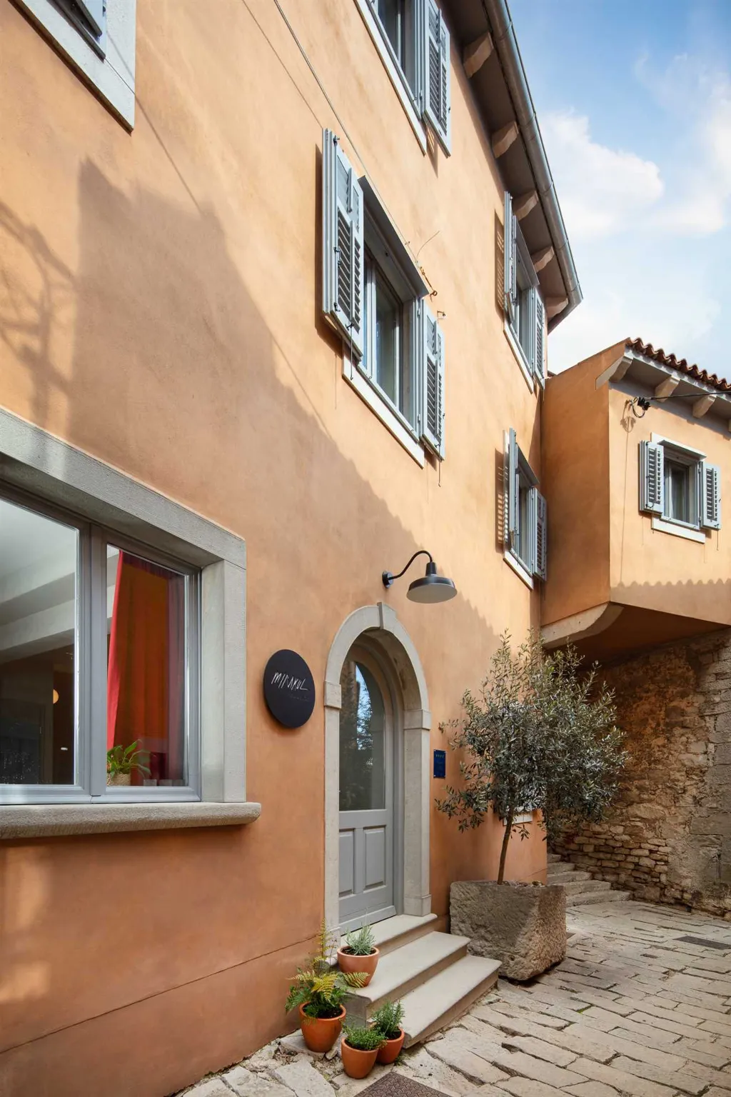 Queen Room in Labin for Up to 2 Guests
