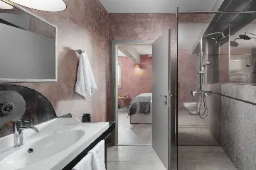 Queen Room with Private Bathroom in Labin, Croatia