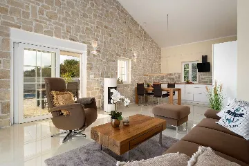 Holiday House with Heated Saltwater Pool in Veli Kosi