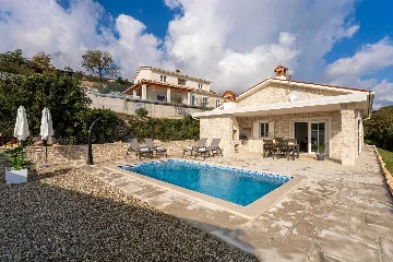 Holiday House with Heated Saltwater Pool in Veli Kosi