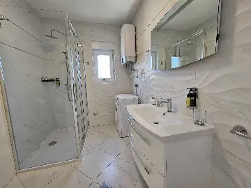 Malinska Apartment for 4 with Sea View Balcony