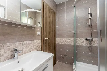 Njivice Studio for 3 with Sea-View Balcony