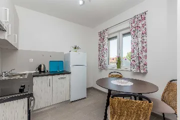 Njivice Studio for 3 with Sea-View Balcony