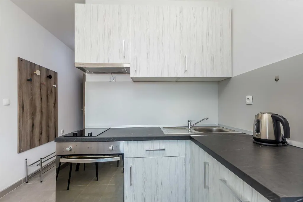 Njivice Studio for 3 with Sea-View Balcony