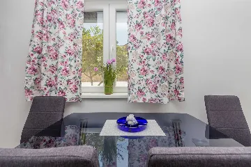 Studio in Njivice for 3 Guests with Terrace