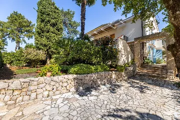 Apartment in Njivice with Private Swimming Pool