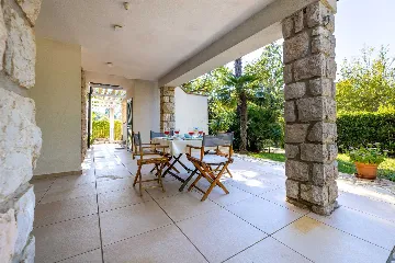 Apartment in Njivice with Private Swimming Pool