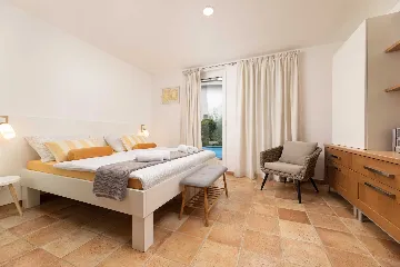 Apartment in Njivice with Private Swimming Pool