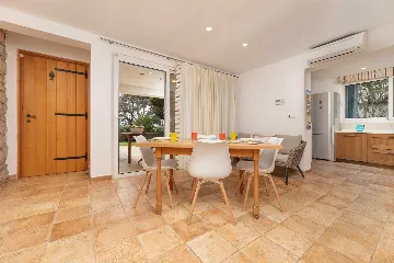 Apartment in Njivice with Private Swimming Pool