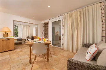 Apartment in Njivice with Private Swimming Pool