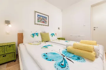 Apartment in Njivice with Private Swimming Pool