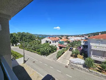 Apartment in Punat for 4 Guests with Balcony