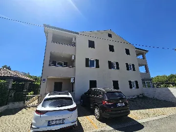 Apartment in Punat for 4 Guests with Balcony