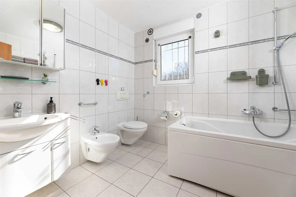Njivice 2-Bedroom Apartment with Balcony