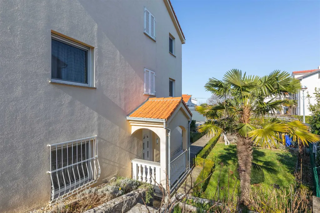 Njivice 2-Bedroom Apartment with Balcony