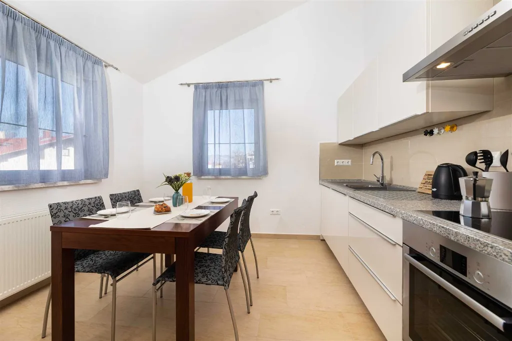 2-Bedroom Apartment with Sea View in Njivice