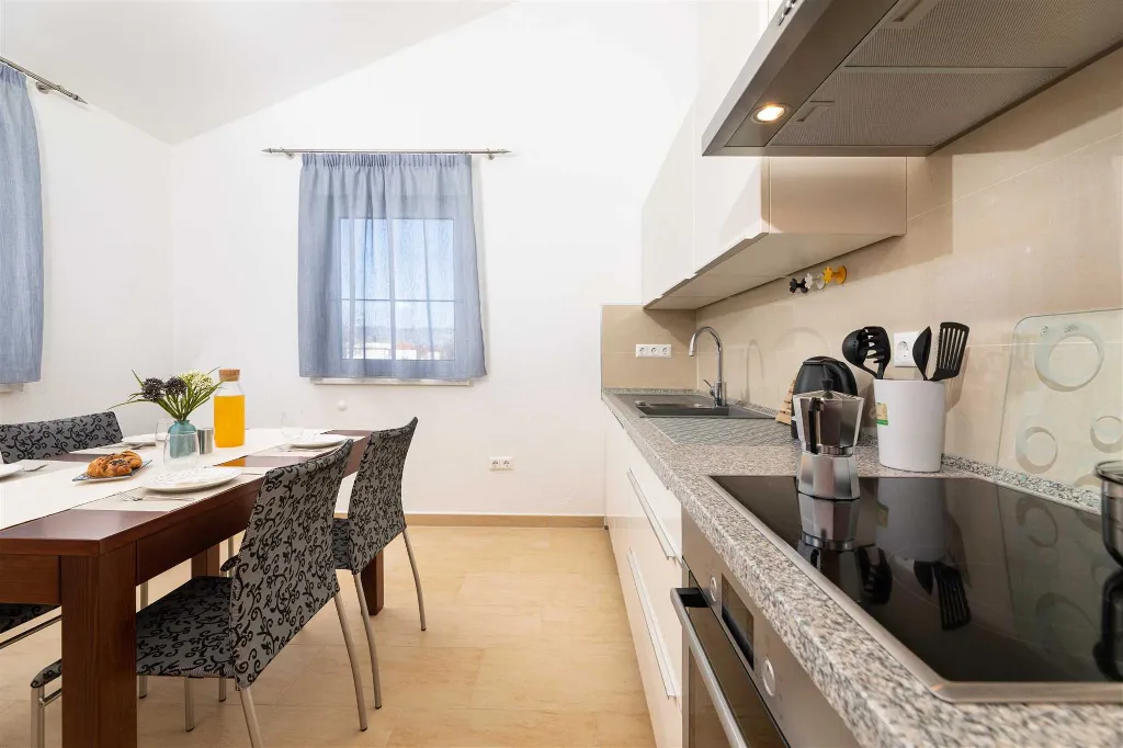 2-Bedroom Apartment with Sea View in Njivice