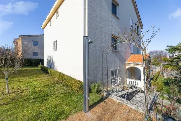 2-Bedroom Apartment with Sea View in Njivice