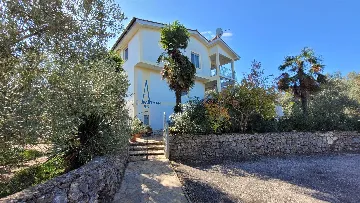 1-Bedroom Apartment in Malinska for Up to 4 Guests