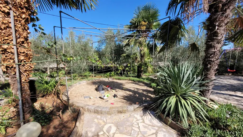 1-Bedroom Apartment in Malinska for Up to 4 Guests