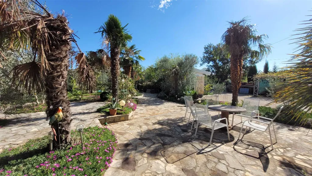 1-Bedroom Apartment in Malinska for Up to 4 Guests