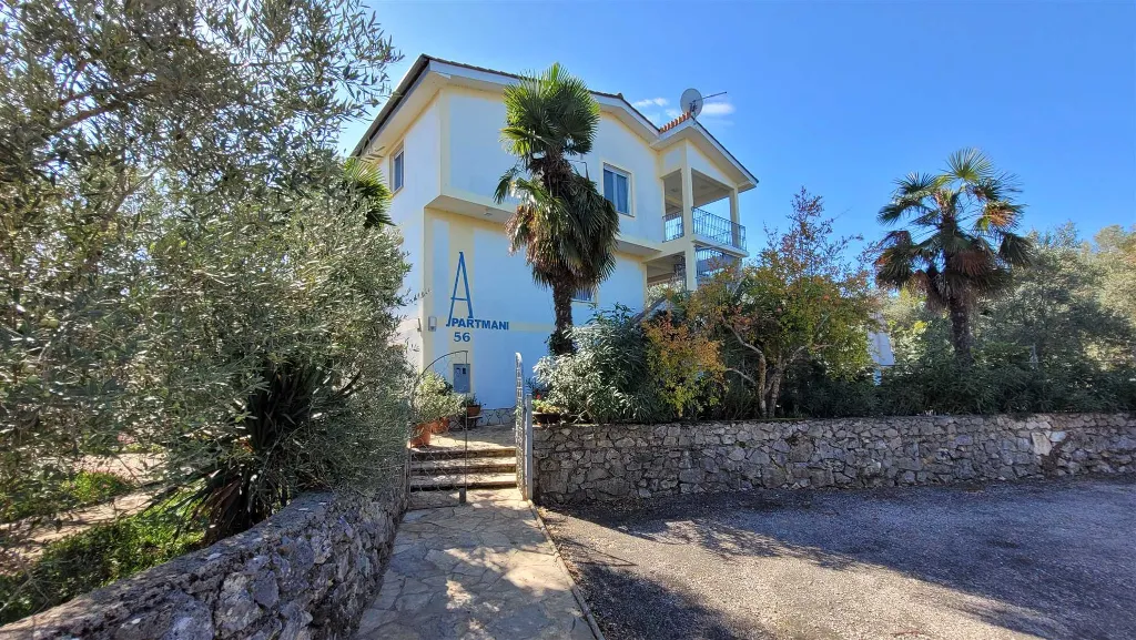 Malinska 1-Bedroom Apartment for Up to 4 Guests
