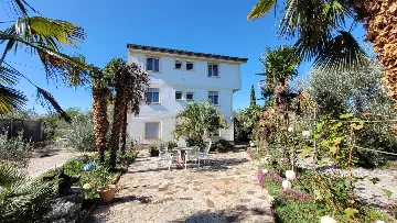 Malinska 1-Bedroom Apartment for Up to 4 Guests