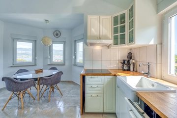 Dobrinj Holiday House for 8 Guests with Private Pool