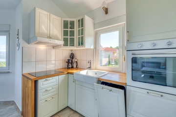 Dobrinj Holiday House for 8 Guests with Private Pool