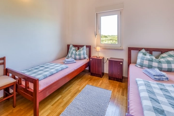 Dobrinj Holiday House for 8 Guests with Private Pool