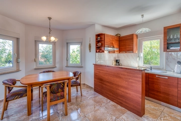 Dobrinj Holiday House for 8 Guests with Private Pool