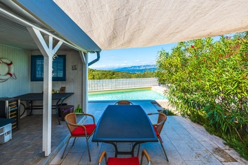 Dobrinj Holiday House for 8 Guests with Private Pool