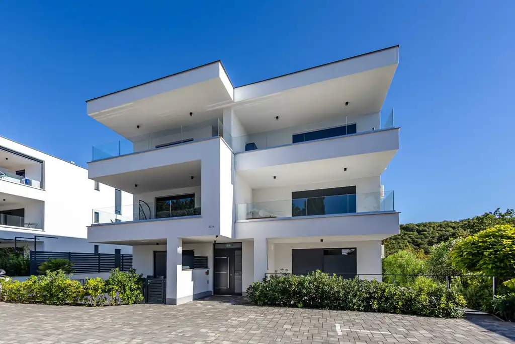 2-Bedroom Apartment in Njivice with Sea View