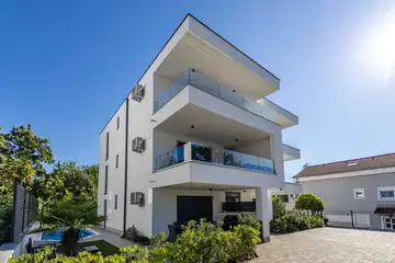 2-Bedroom Apartment in Njivice with Sea View