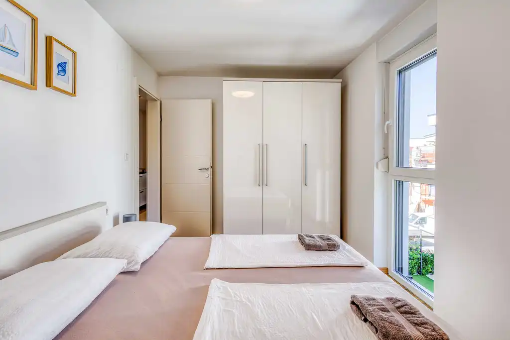 2-Bedroom Apartment in Njivice with Sea View