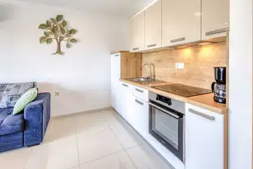 2-Bedroom Apartment in Njivice with Sea View