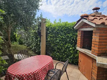 Malinska Holiday House with Saltwater Pool for 4