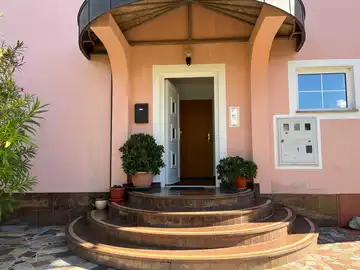 2-Bedroom Apartment in Vantačić Near the Sea