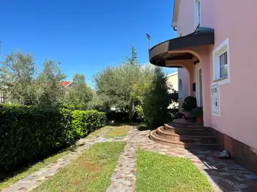 2-Bedroom Apartment in Vantačić Near the Sea