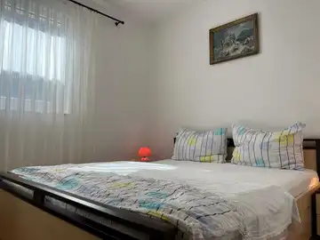 2-Bedroom Apartment in Vantačić Near the Sea