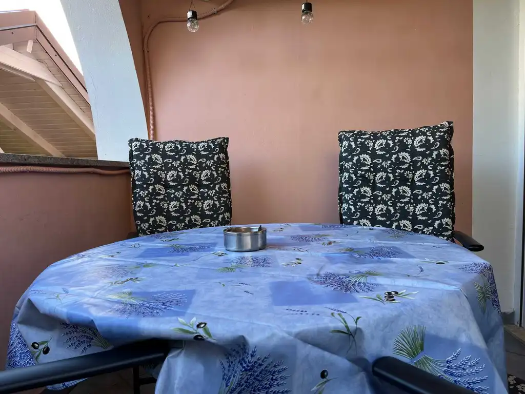 2-Bedroom Apartment in Vantačić Near the Sea