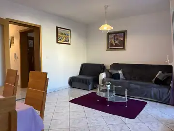 2-Bedroom Apartment in Vantačić Near the Sea