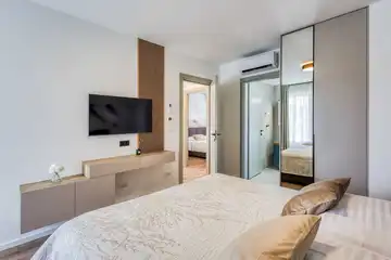 Villa with Private Pool for 8 Guests in Malinska