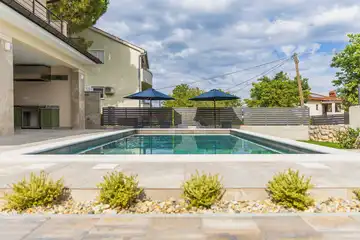 Villa with Private Pool for 8 Guests in Malinska