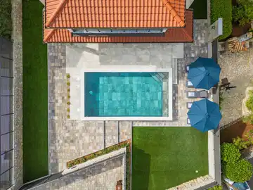 Villa with Private Pool for 8 Guests in Malinska