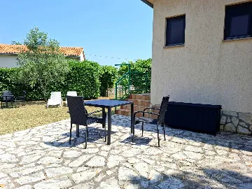 1-Bedroom Apartment in Malinska with Private Garden